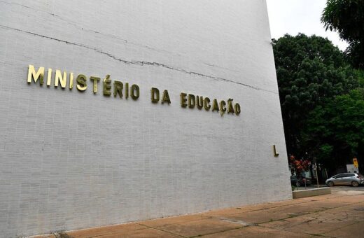 Novo-Ensino-Médio-MEC-deve-suspender-calendário-de-implantação-do-modelo-foto-geraldo-magela-agencia-senado