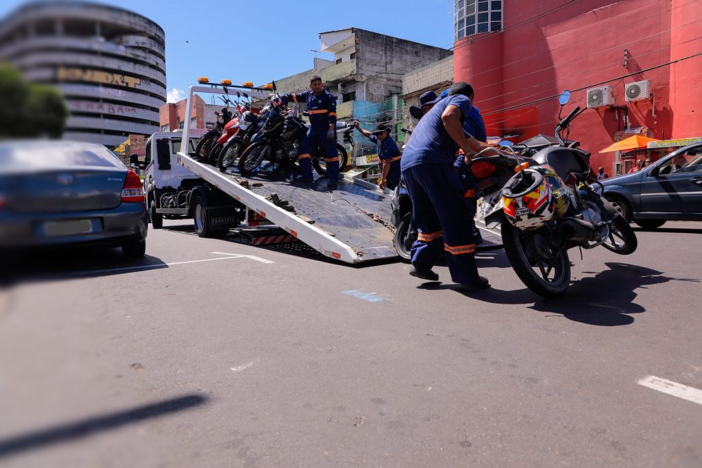 Operação 'Vaga Legal' para fiscalizar estacionamento no Centro da cidade - Foto: João Viana / Semcom