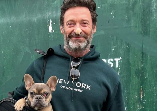 Hugh Jackman pediu para que fãs fiquem seguros ao Sol e usem protetor - Foto: Reprodução/Instagram @thehughjackman