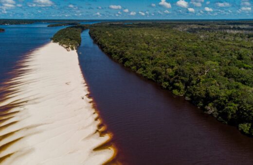 Praia Grande é uma das opções de visitação turística em Barcelos - Foto: Janailton Falcão/Amazonastur