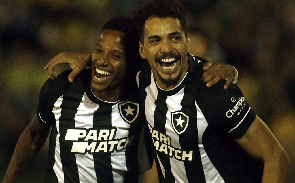 Botafogo e Ypiranga disputam a classificação no estádio Nilton Santos. - Foto: Reprodução/Twitter @Botafogo