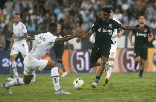 Um dos seis jogos investigados, Botafogo x Santos foi realizado no dia 10 de novembro, em 2022 - Foto: Vitor Silva/BFR/divulgação