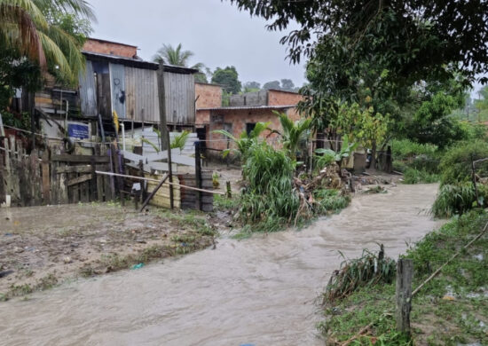 Manaus teve alagamentos durante chuva que atinge cidade nesta quinta (9) - Foto: Divulgação/Defesa Civil do município