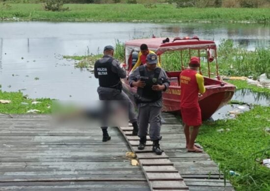 Corpo foi visto por pessoas que passavam pelo local - Foto: Reprodução/WhatsApp