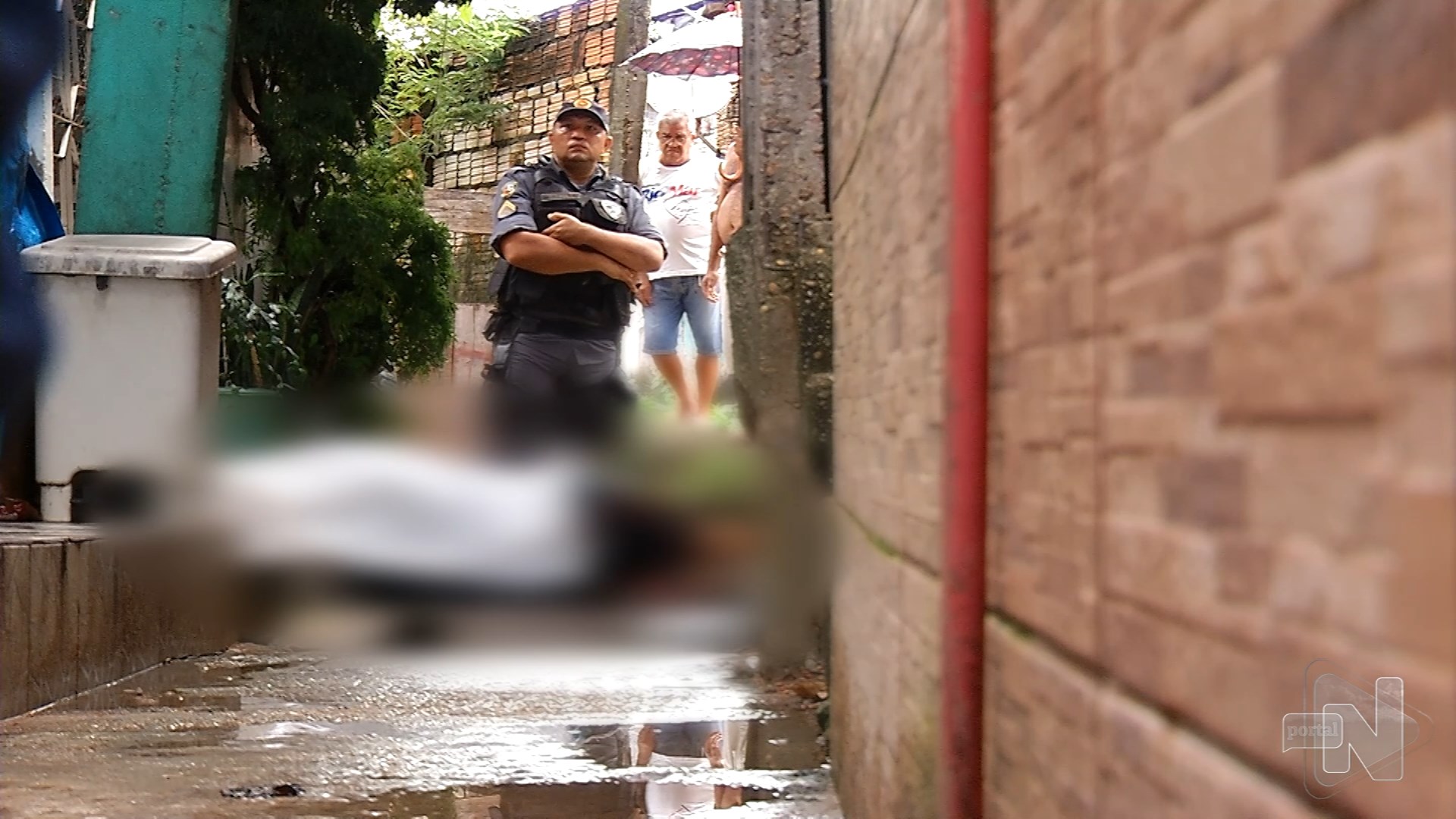 Homem é assassinado na frente do filho de apenas três anos em Manaus
