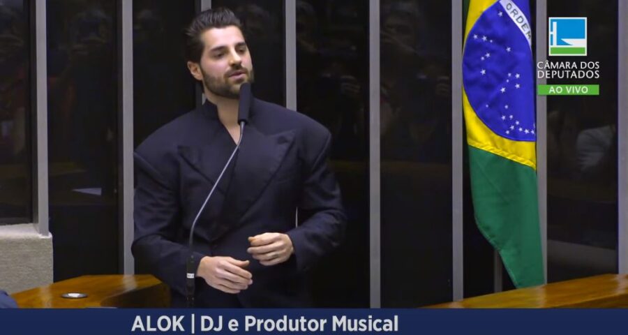 Alok participa de sessão plenária nesta segunda-feira (24), em Brasília - Foto: Reprodução/YouTube/Câmara dos Deputados