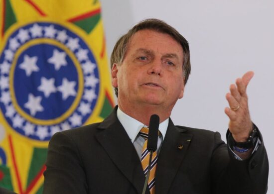 TSE condena o ex-presidente Jair Bolsonaro à pagar multa de R$ 20 mil por propaganda irregular nas eleições - Foto: Fábio Rodrigues Pozzebom/Agência Brasil