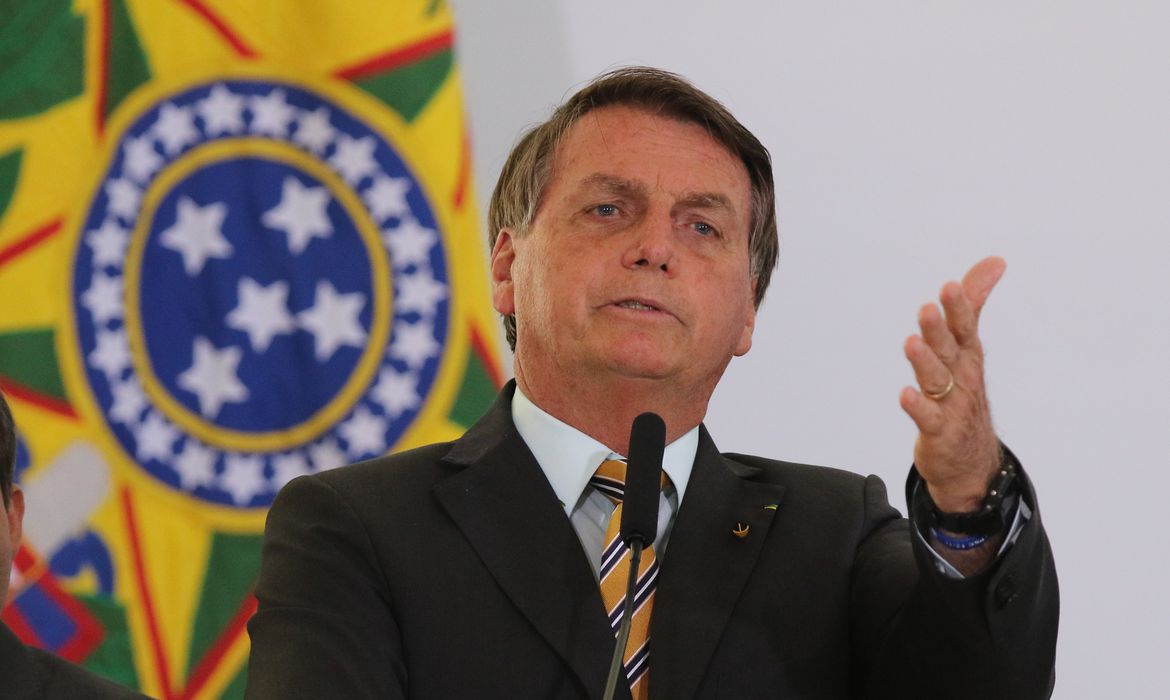 TSE condena o ex-presidente Jair Bolsonaro à pagar multa de R$ 20 mil por propaganda irregular nas eleições - Foto: Fábio Rodrigues Pozzebom/Agência Brasil