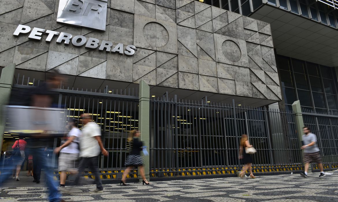 Comissão mista será criada pela Petrobras e BNDES - Foto: Arquivo/Agência Brasil