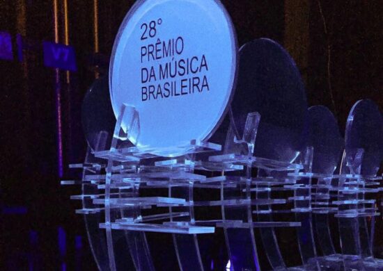 Troféu do Prêmio da Música Brasileira - Foto: Reprodução/Instagram @premiomusicabr