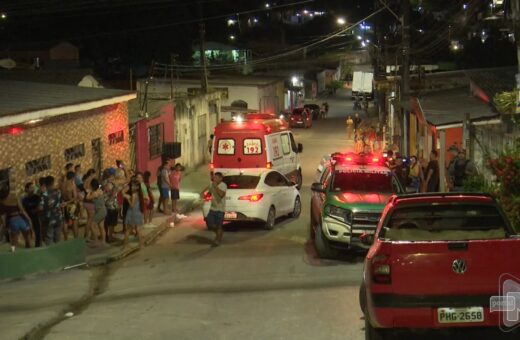 Suposto assaltante é espancado por populares após invadir casa