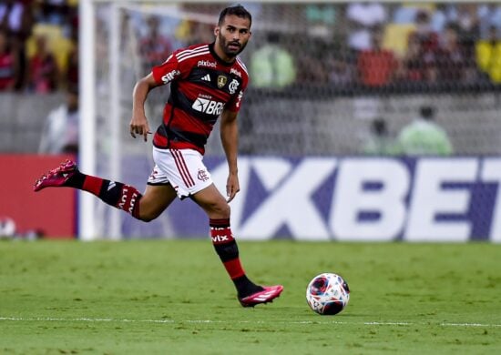 Flamengo não justificou o motivo do volante ter sido cortado - Foto: Marcelo Cortes/CRF/divulgação