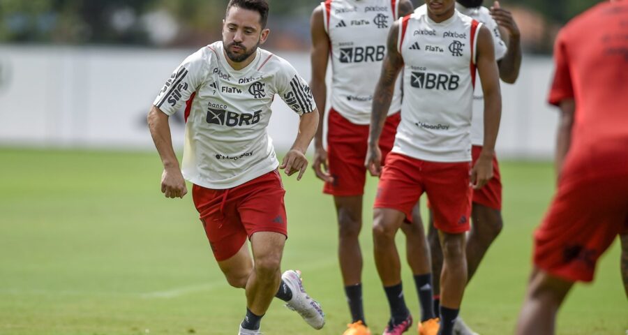 Jogadores do Flamengo fizeram último treino nesta terça (12), antes do jogo contra o Maringá, pela Copa do Brasil - Foto: Marcelo Cortes/CRF/divulgação