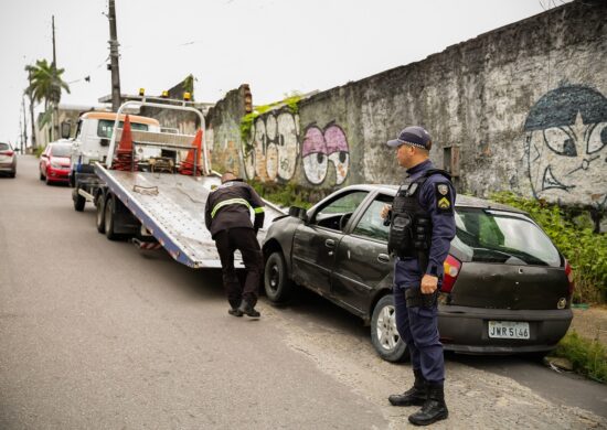 Veículo recuperado durante fiscalização do Detran-AM tinha restrição de roubo - Foto: Isaque Ramos/Divulgação