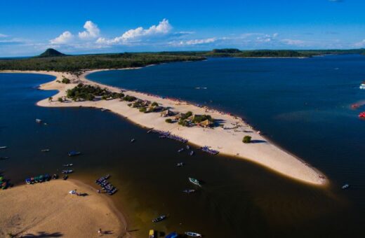 Belezas Naturais Praia de Alter do Chão é um pedaço do paraíso amazônico banhado pelas águas azuis do Tapajós, no Pará - Foto: Divulgação/ Agência Pará