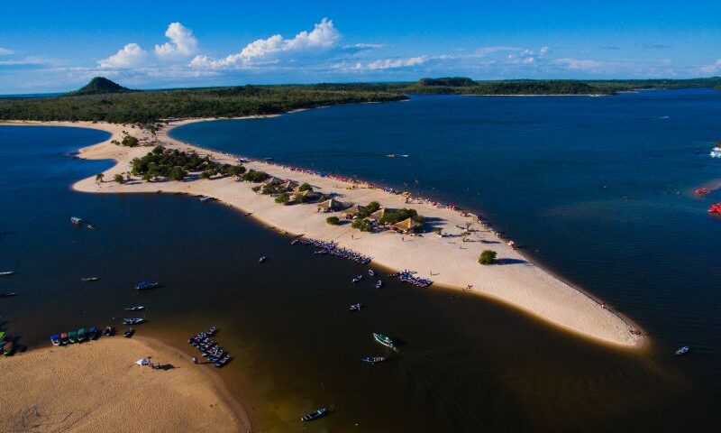 Belezas Naturais Praia de Alter do Chão é um pedaço do paraíso amazônico banhado pelas águas azuis do Tapajós, no Pará - Foto: Divulgação/ Agência Pará