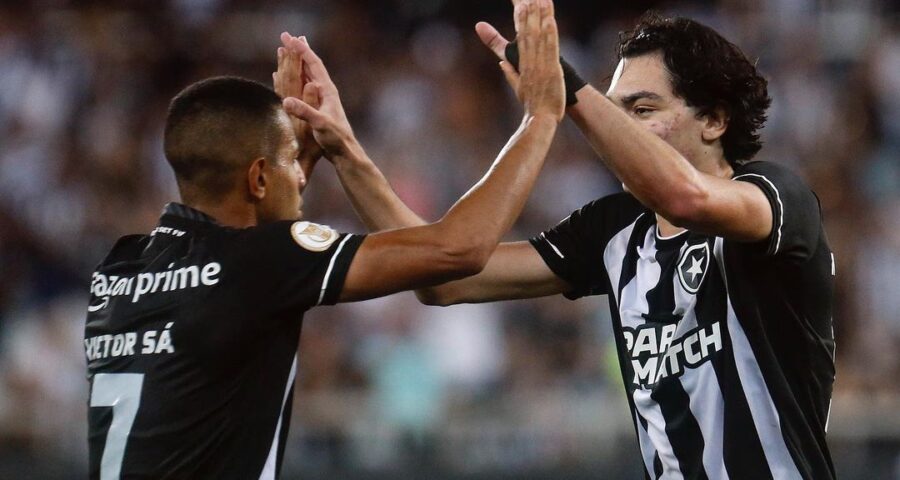 Botafogo vence o Atlético na disputa pela 4ª rodada do Campeonato Brasileiro - Fogo: Reprodução/Instagram @botafogo