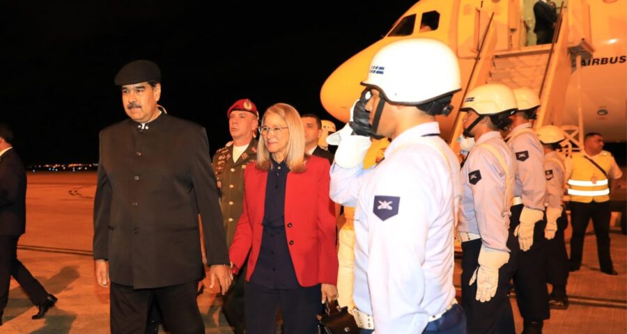 O presidente venezuelano, Nicolás Maduro, chegou na noite deste domingo em Brasília. Ele deve se reunir com o presidente Lula nesta segunda-feira e participa da cúpula dos países sul-americanos na terça-feira - Foto: Reprodução/Twitter@NicolasMaduro