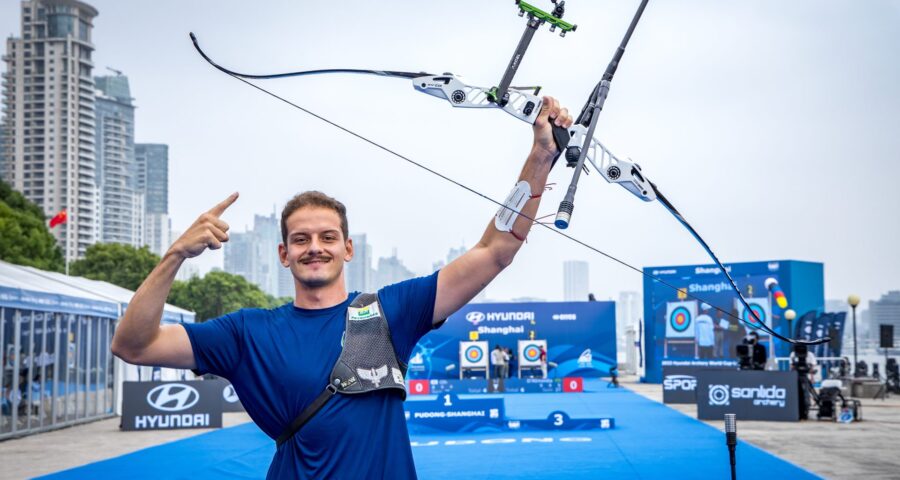 Na rodada decisiva, Marcos D'Almeida foi o mais eficiente: fez 28 a 26 para fechar a disputa em 6 a 4 - Foto: Reprodução/Twitter@wordarchery