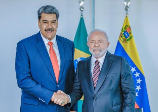 Lula quer voltar a negociar com Maduro