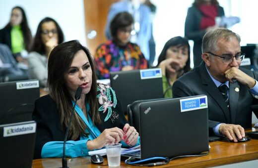 PL que prevê internet para escolas públicas pretende promover mais conexão - Foto: Geraldo Magela/Agência Senado