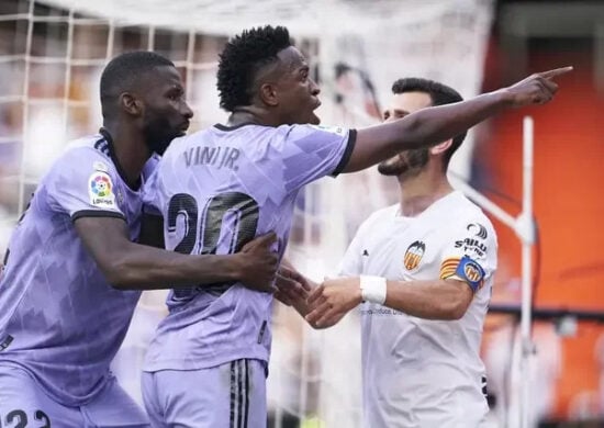 O ataque de racismo ocorreu durante partida entre Real Madrid e Valencia, pelo campeonato espanhol -Foto: Quality Sport Images/Colaborador/Getty Images