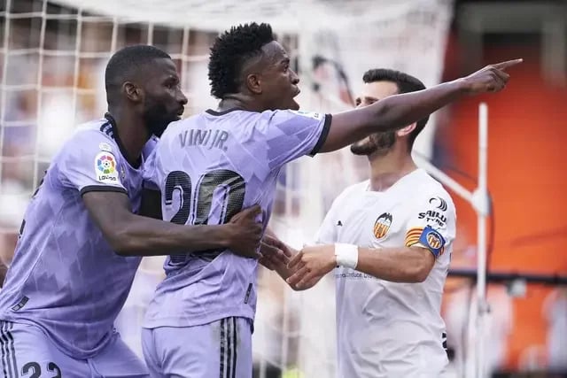 O ataque de racismo ocorreu durante partida entre Real Madrid e Valencia, pelo campeonato espanhol -Foto: Quality Sport Images/Colaborador/Getty Images