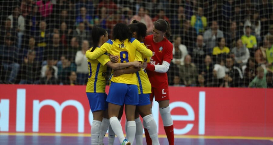 Futsal feminino ganha destaque e marca 13 gols e dois jogos - Foto: Reprodução/Twitter @CBF_Futsal