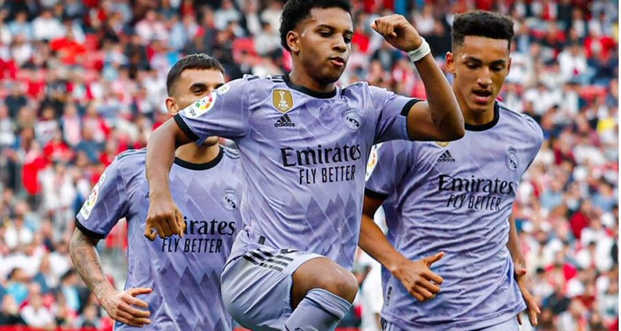 O Real Madrid conquistou a vitória com gol de Rodrygo - Foto: Reprodução/ Twitter @realmadrid