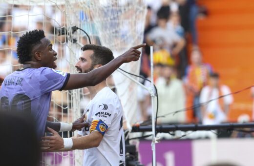 Vinicius Junior foi mais uma vez vítima de racismo na Espanha neste domingo (21) - Foto: Alberto Saiz/ Associated Press/ Estadão Conteúdo