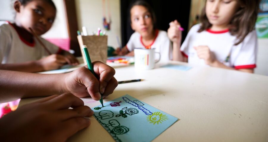 Mais de 55% dos alunos do 2° ano não estão alfabetizados, diz MEC - Foto: Joédson Alves/ Agência Brasil