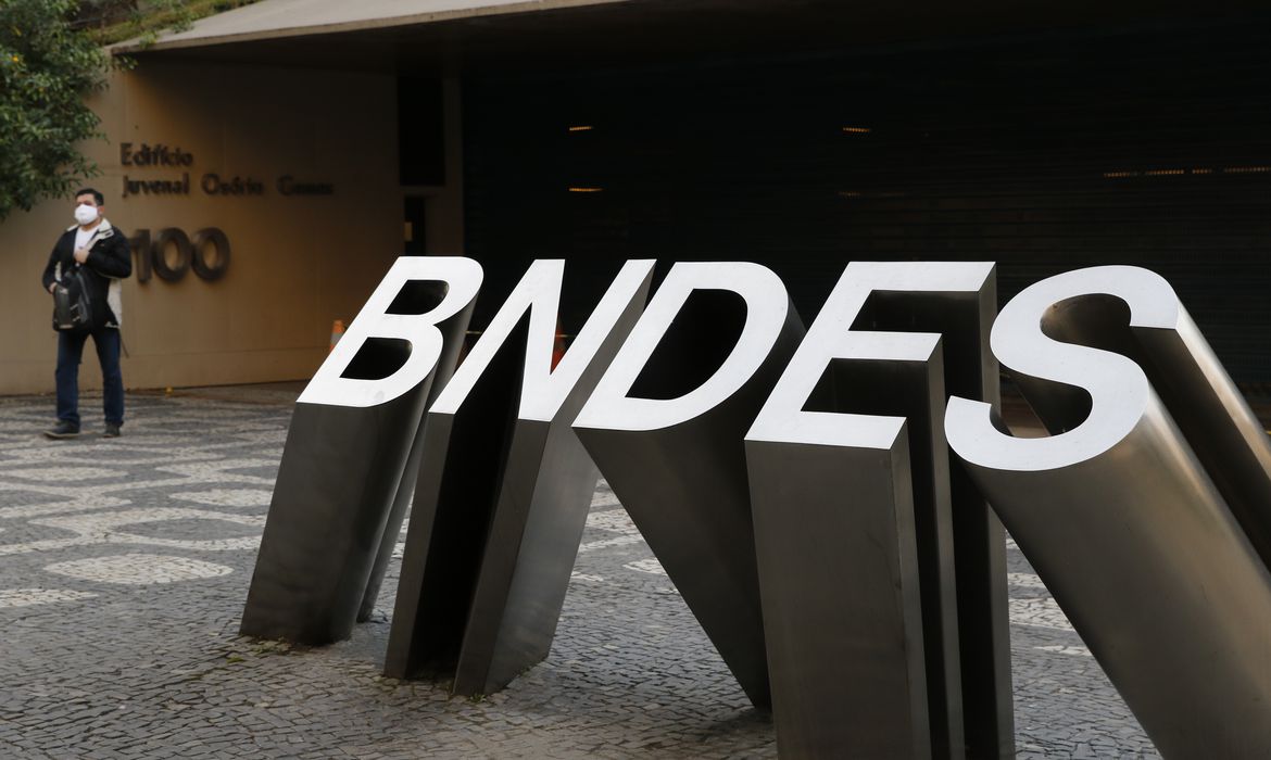 Investimento do BNDES busca contribuir com mais geração de emprego e renda - Foto: Fernando Frazão/EBC