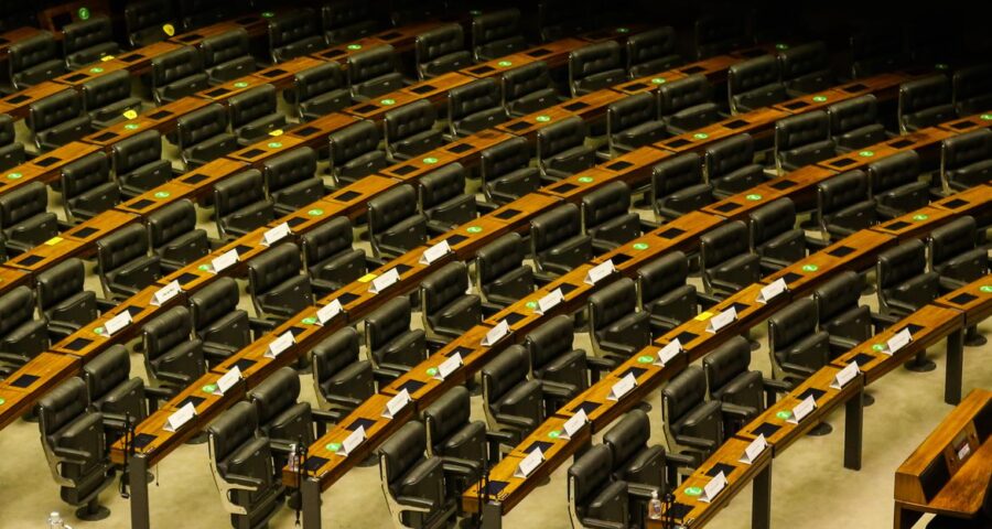 Deputados e senadores entram em “recesso informal” nesta segunda-feira (17) sem votar a Lei de Diretrizes Orçamentárias (LDO) de 2024 - Foto: Antônio Cruz-Agência Brasil