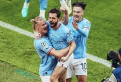 Manchester é tricampeão do Campeonato Inglês - Foto: Reprodução/ Twitter @BernardoCSilva