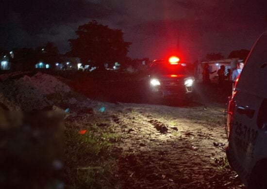 Homem foi encontrado em igarapé da Zona Leste - Foto: Reprodução/WhatsApp