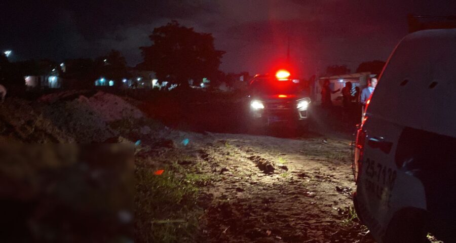 Homem foi encontrado em igarapé da Zona Leste - Foto: Reprodução/WhatsApp