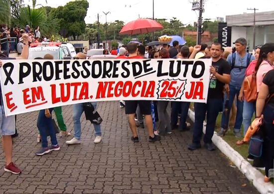 Greve dos professores já completou uma semana no Amazonas - Foto: Reprodução/ TV Norte Amazonas