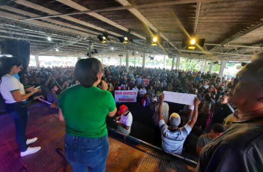 A greve dos professores para pagamento das datas-base continua no AM - Foto: Divulgação/Sinteam