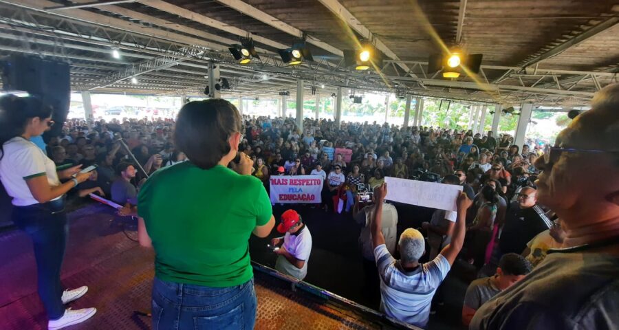 A greve dos professores para pagamento das datas-base continua no AM - Foto: Divulgação/Sinteam