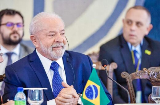 O presidente Lula voltou a defender o presidente da Venezuela, Nicolás Maduro em conversa com jornalistas após participar da Cúpula dos Países da América do Sul -Foto: Ricardo Stuckert