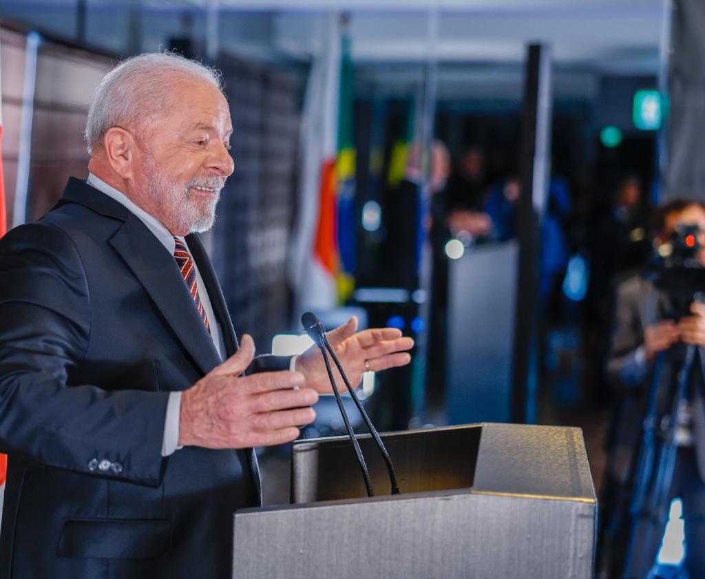 O presidente Lula anuncia nesta quinta-feira (25) medidas para facilitar o acesso da população a carros populares e novos, além de alavancar a cadeia produtiva ligada ao setor automotivo brasileiro - Foto: Ricardo Stuckert