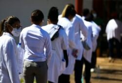 Valor previsto no edital do Mais Médicos é de R$ 12,3 mil ao mês - Foto: Marcelo Camargo/Agência Brasil