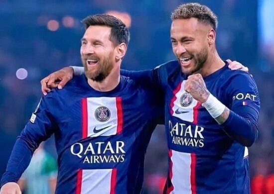 Neymar e Messi são o motivo de protestos feitos pela torcida do PSG - Foto: Reprodução/Twitter @CuriosidadesMUT