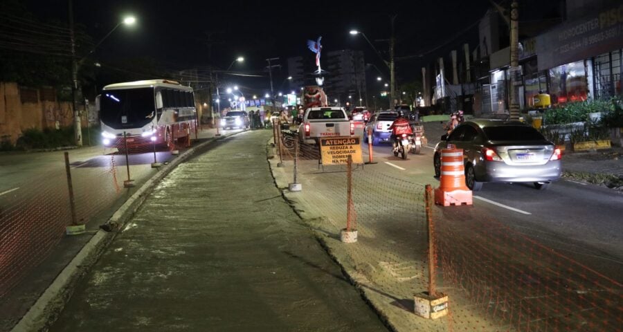 Obras na avenida Efigênio Sales ocorrem no período noturno - Foto: Divulgação/Seminf