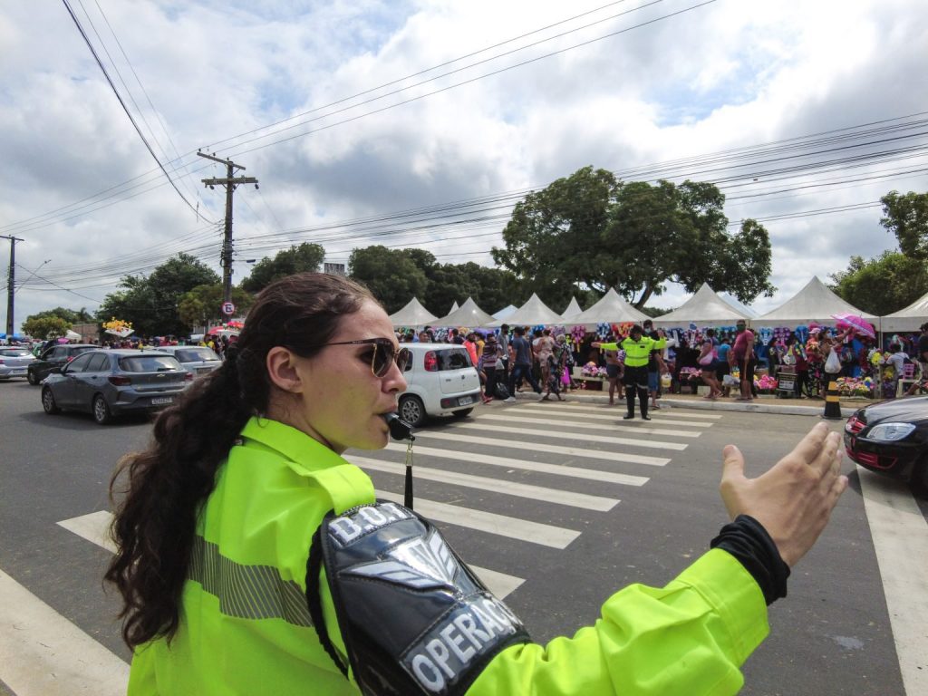 Operação do Dia das Mães realiza ações nas proximidades dos cemitérios da cidade - Foto: Divulgação/IMMU