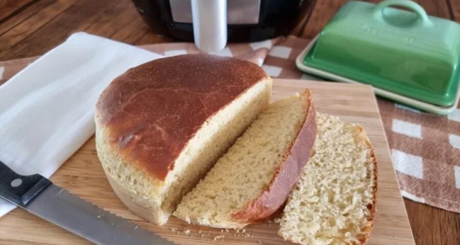 Pão de forma na airfryer - Foto: Reprodução/Receitaria