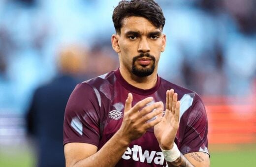 Paquetá se envolve em briga com torcida holandesa após vitória de West Ham - Foto: Reprodução/twitter @COYIronscom