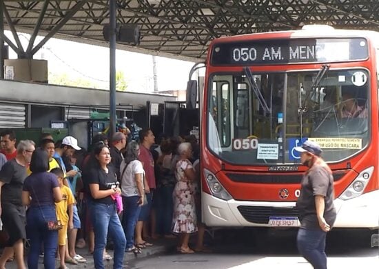 Passagem de ônibus tem preço alterado para R$ 4,50 a partir de domingo. Foto: Reprodução/ TV Norte Amazonas.