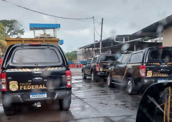 Falsa agente da Polícia Federal foi presa em cumprimento de mandado - Foto: Divulgação/PF-AM