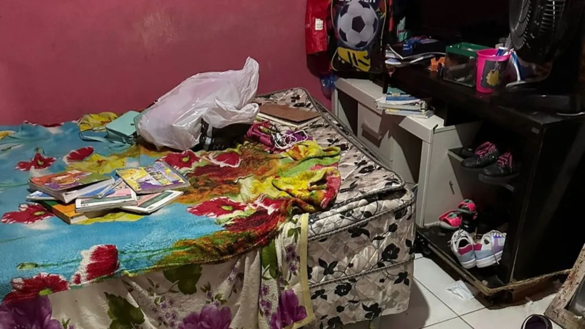 Quarto do suspeito de pornografia infantil em Manaus - Foto: Divulgação/PF